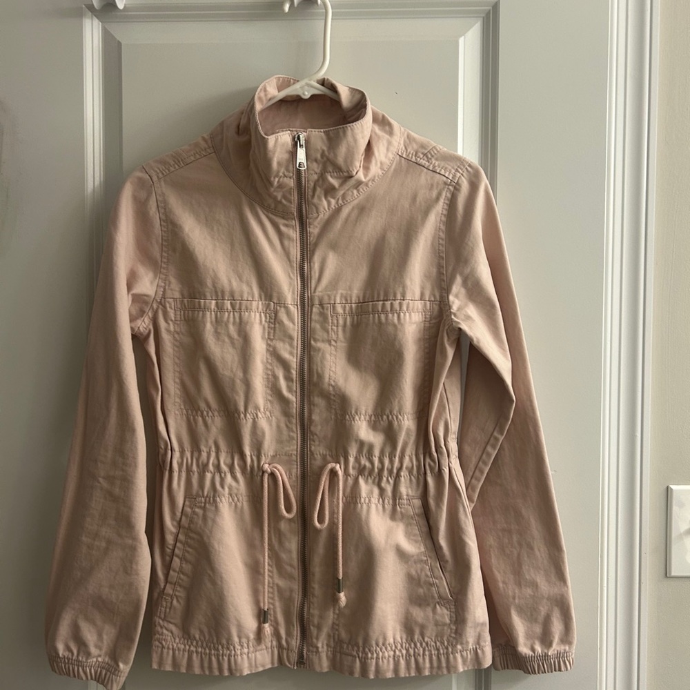 Light weight spring jacket